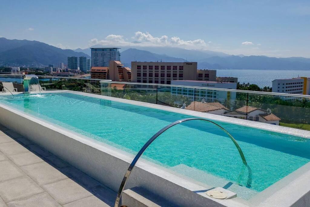 Stunning & Fully Equipped Condo, Marina Vallarta Apartment